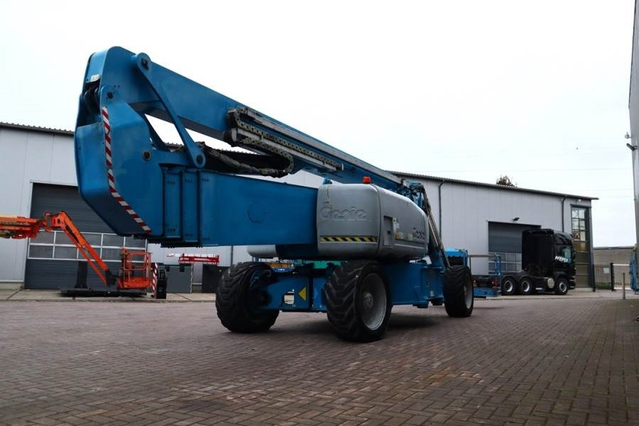 Genie ZX135/70 Diesel, 4x4x4 Drive, 43m Lifting Height, - شاحنة ذراع مفصلي: صورة 2 Genie ZX135/70 Diesel, 4x4x4 Drive, 43m Lifting Height, - شاحنة ذراع مفصلي: صورة 2
