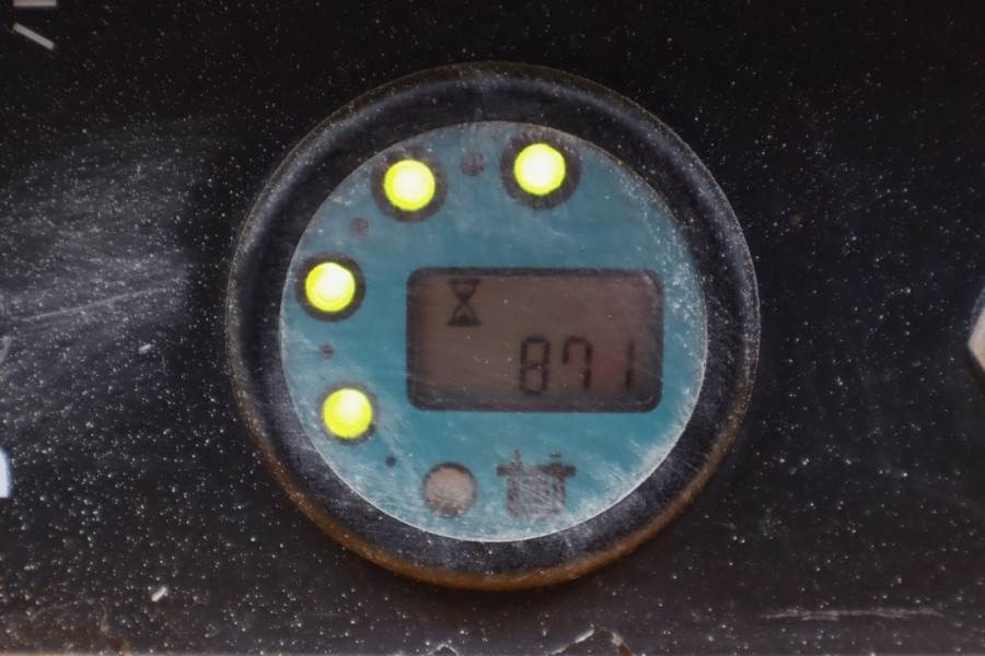 رافعة هيدروليكية مقصية Haulotte Compact 10 Electric, 10m Working Height, 450kg Cap: صورة 8