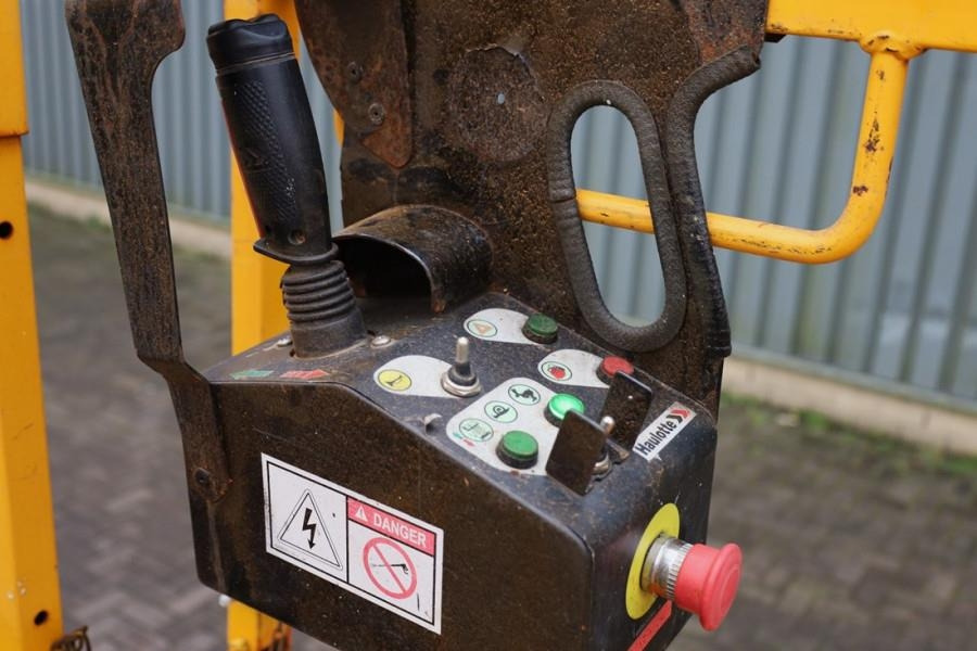 Haulotte Compact 10N As-Is, Electric, 10m Working Height, 2 - رافعة هيدروليكية مقصية: صورة 4 Haulotte Compact 10N As-Is, Electric, 10m Working Height, 2 - رافعة هيدروليكية مقصية: صورة 4