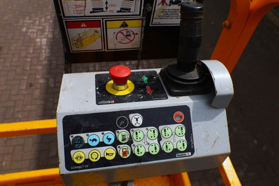 Haulotte Compact 12RTE Electric, 12m Working Height, 450kg - رافعة هيدروليكية مقصية: صورة 5 Haulotte Compact 12RTE Electric, 12m Working Height, 450kg - رافعة هيدروليكية مقصية: صورة 5