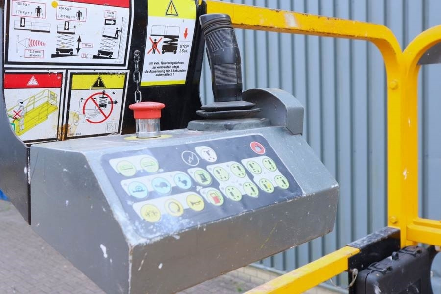 Haulotte Compact 12RTE Electric, 12m Working Height, 450kg - رافعة هيدروليكية مقصية: صورة 4 Haulotte Compact 12RTE Electric, 12m Working Height, 450kg - رافعة هيدروليكية مقصية: صورة 4