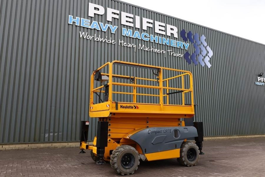 Haulotte Compact 12RTE Electric, 12m Working Height, 450kg - رافعة هيدروليكية مقصية: صورة 1 Haulotte Compact 12RTE Electric, 12m Working Height, 450kg - رافعة هيدروليكية مقصية: صورة 1