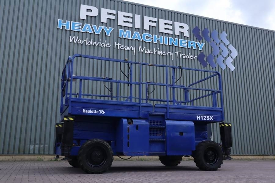 Haulotte H12SX Diesel, 4x4 Drive, 12m Working Height, 700kg - رافعة هيدروليكية مقصية: صورة 1 Haulotte H12SX Diesel, 4x4 Drive, 12m Working Height, 700kg - رافعة هيدروليكية مقصية: صورة 1