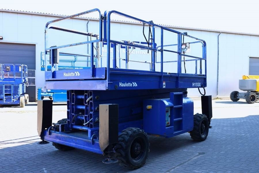Haulotte H15SX Diesel, 4x4 Drive 15 Working Height, 500kg C - رافعة هيدروليكية مقصية: صورة 2 Haulotte H15SX Diesel, 4x4 Drive 15 Working Height, 500kg C - رافعة هيدروليكية مقصية: صورة 2