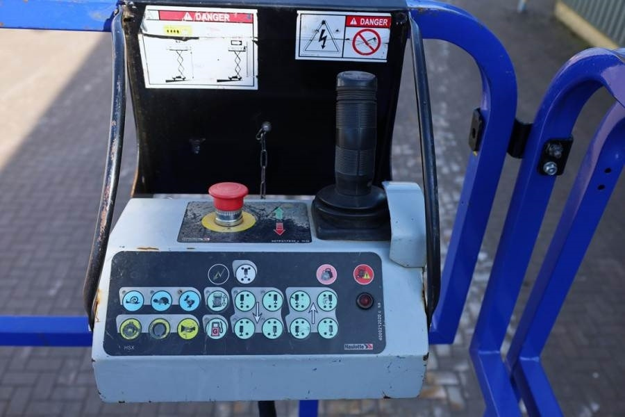 Haulotte H15SXL Diesel, 4x4 Drive, 15m Working Height, 500k - رافعة هيدروليكية مقصية: صورة 4 Haulotte H15SXL Diesel, 4x4 Drive, 15m Working Height, 500k - رافعة هيدروليكية مقصية: صورة 4