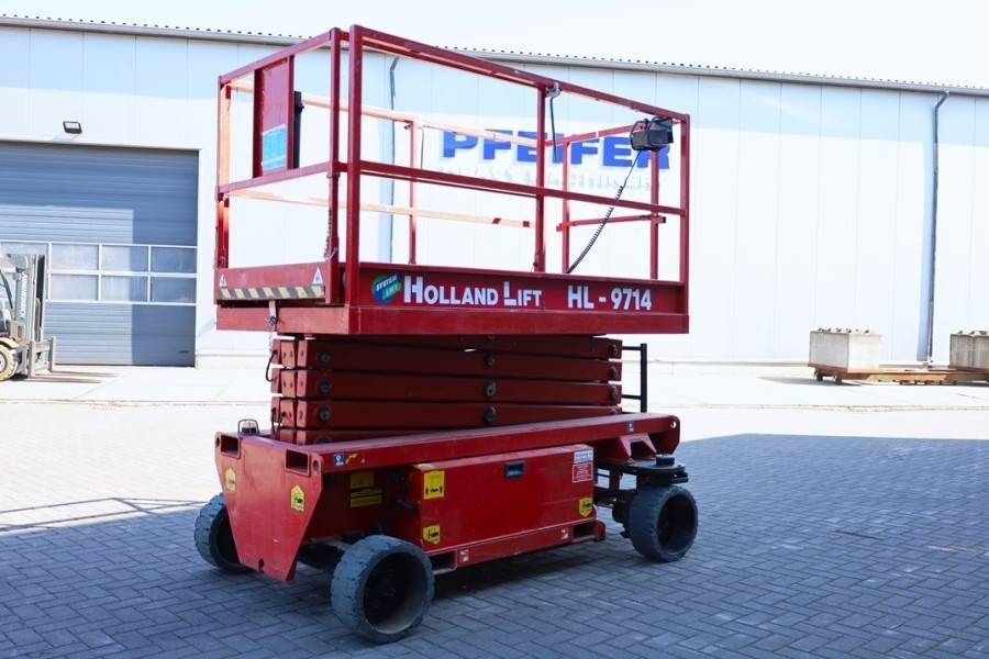 Holland Lift Ecostar HL-9714 Electric, 12m Working Height, 325k - رافعة هيدروليكية مقصية: صورة 2 Holland Lift Ecostar HL-9714 Electric, 12m Working Height, 325k - رافعة هيدروليكية مقصية: صورة 2