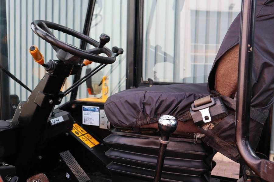 JCB 926 Diesel, 4x4 Drive, Triplex mast, 5500mm Liftin - رافعة شوكية للأرض الوعرة: صورة 3 JCB 926 Diesel, 4x4 Drive, Triplex mast, 5500mm Liftin - رافعة شوكية للأرض الوعرة: صورة 3