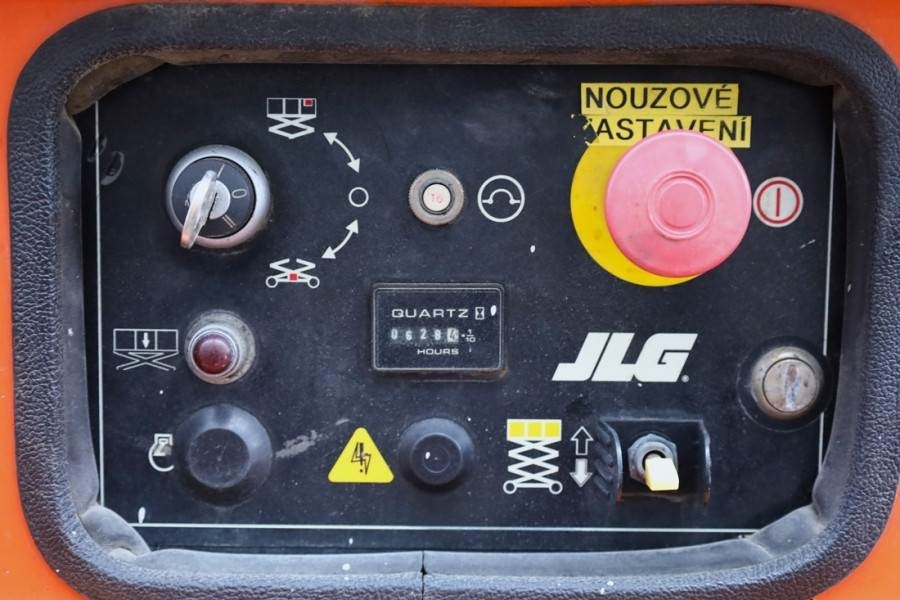 JLG 4069LE Electric, 14.2m Working Height, 360kg Capac - رافعة هيدروليكية مقصية: صورة 4 JLG 4069LE Electric, 14.2m Working Height, 360kg Capac - رافعة هيدروليكية مقصية: صورة 4