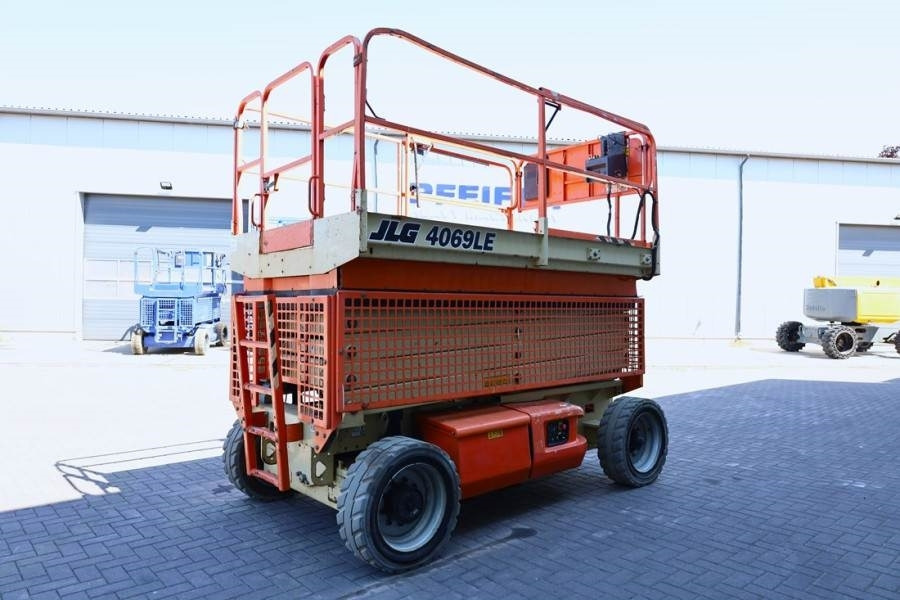JLG 4069LE Electric, 14.2m Working Height, 360kg Capac - رافعة هيدروليكية مقصية: صورة 2 JLG 4069LE Electric, 14.2m Working Height, 360kg Capac - رافعة هيدروليكية مقصية: صورة 2