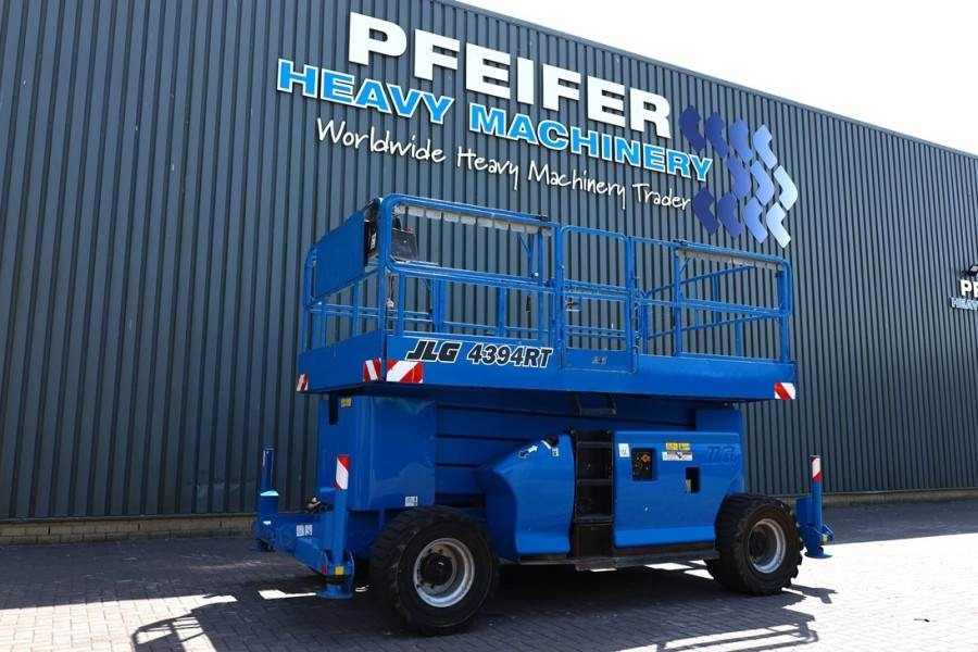 JLG 4394RT Diesel, 4x4 Drive, 15.1m Working Height, 56 - رافعة هيدروليكية مقصية: صورة 1 JLG 4394RT Diesel, 4x4 Drive, 15.1m Working Height, 56 - رافعة هيدروليكية مقصية: صورة 1