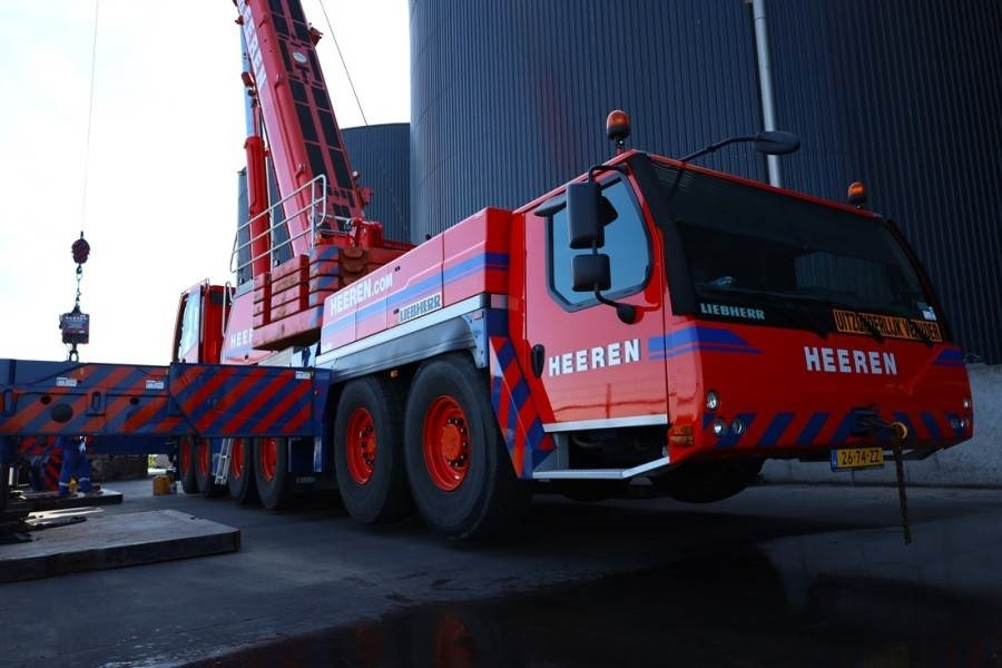 Liebherr LTM1300-6.2 Dutch Registration, 12x8, 300t Capacit - رافعة لجميع التضاريس: صورة 1 Liebherr LTM1300-6.2 Dutch Registration, 12x8, 300t Capacit - رافعة لجميع التضاريس: صورة 1