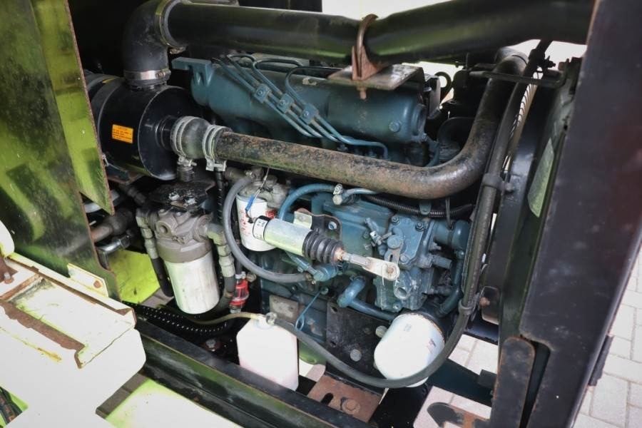 MEC 3392RT-T Diesel, 4x4 Drive, 12m Working Height, 12 - رافعة هيدروليكية مقصية: صورة 3 MEC 3392RT-T Diesel, 4x4 Drive, 12m Working Height, 12 - رافعة هيدروليكية مقصية: صورة 3