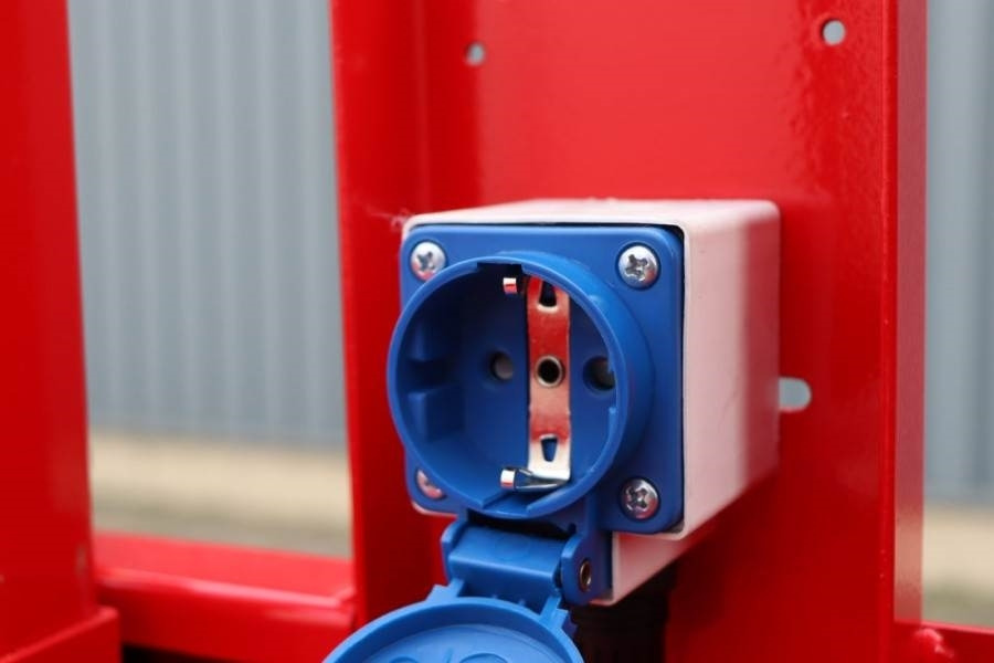 Magni ES0807EP New And Available Directly From Stock, El - رافعة هيدروليكية مقصية: صورة 5 Magni ES0807EP New And Available Directly From Stock, El - رافعة هيدروليكية مقصية: صورة 5