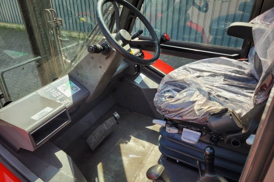 Manitou M30-4 Valid Inspection, *Guarantee, Diesel, 4x4 Dr - رافعة شوكية للأرض الوعرة: صورة 3 Manitou M30-4 Valid Inspection, *Guarantee, Diesel, 4x4 Dr - رافعة شوكية للأرض الوعرة: صورة 3