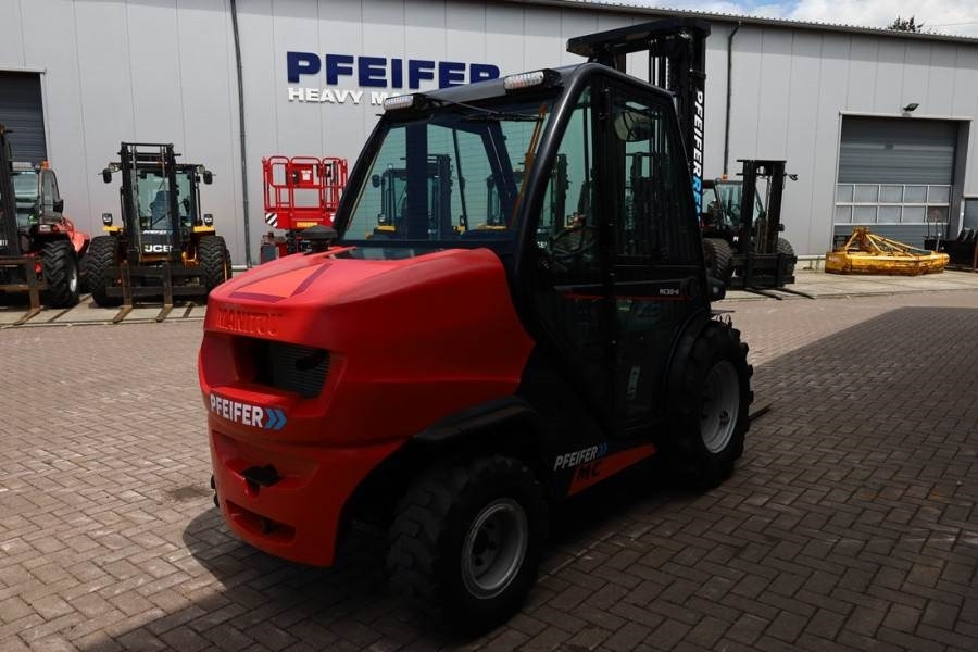 Manitou MC30-4 Valid Inspection, *Guarantee, Diesel, 4x4 D - رافعة شوكية للأرض الوعرة: صورة 2 Manitou MC30-4 Valid Inspection, *Guarantee, Diesel, 4x4 D - رافعة شوكية للأرض الوعرة: صورة 2