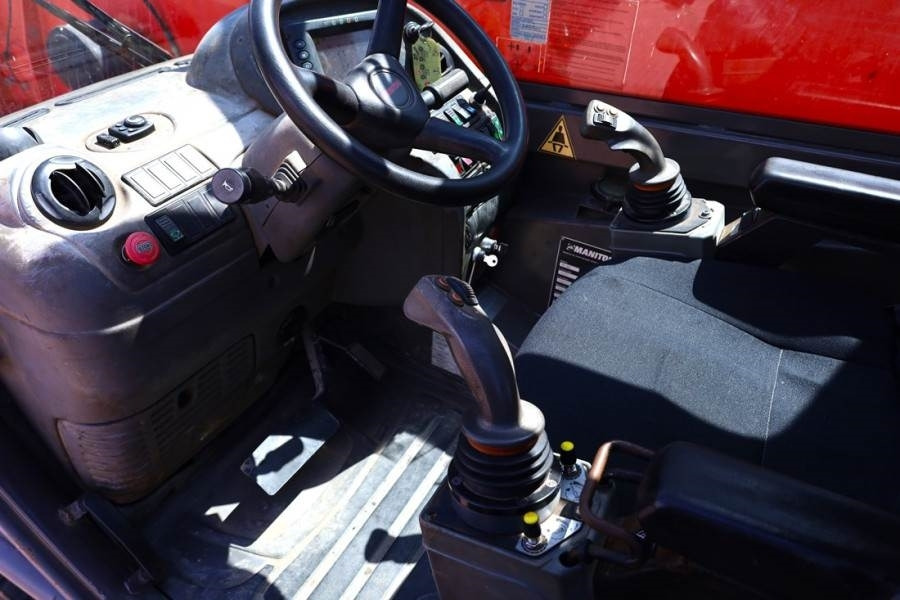 Manitou MRT3050 PRIVILEGE Diesel, 4x4 Drive And 4-Wheel St - رافعة تلسكوبية: صورة 4 Manitou MRT3050 PRIVILEGE Diesel, 4x4 Drive And 4-Wheel St - رافعة تلسكوبية: صورة 4