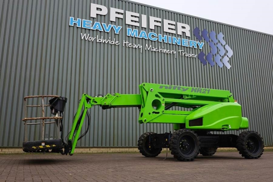 Niftylift HR21D 4x4 MK2 Diesel, 4x4 Drive, 21m Working Heigh - شاحنة ذراع مفصلي: صورة 1 Niftylift HR21D 4x4 MK2 Diesel, 4x4 Drive, 21m Working Heigh - شاحنة ذراع مفصلي: صورة 1