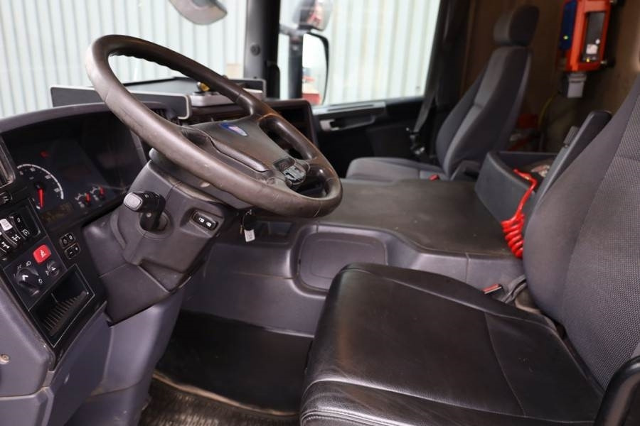 Scania 8x4 With Putzmeister PUMI 24-3.67CS Truck-mounted - وحدة جر: صورة 4 Scania 8x4 With Putzmeister PUMI 24-3.67CS Truck-mounted - وحدة جر: صورة 4