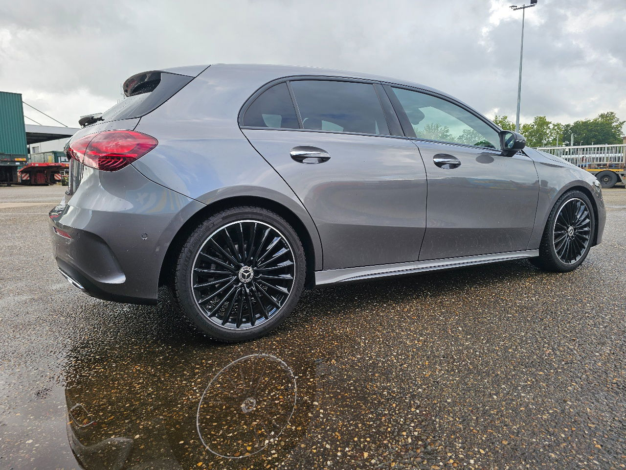 Mercedes-Benz A-klasse A 180 AMG Line 136pk 2023 - هاتشباك: صورة 2 Mercedes-Benz A-klasse A 180 AMG Line 136pk 2023 - هاتشباك: صورة 2