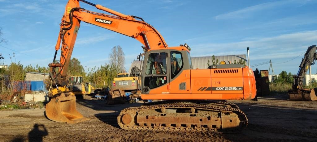 Doosan 225 LC - حفار زحاف: صورة 1 Doosan 225 LC - حفار زحاف: صورة 1