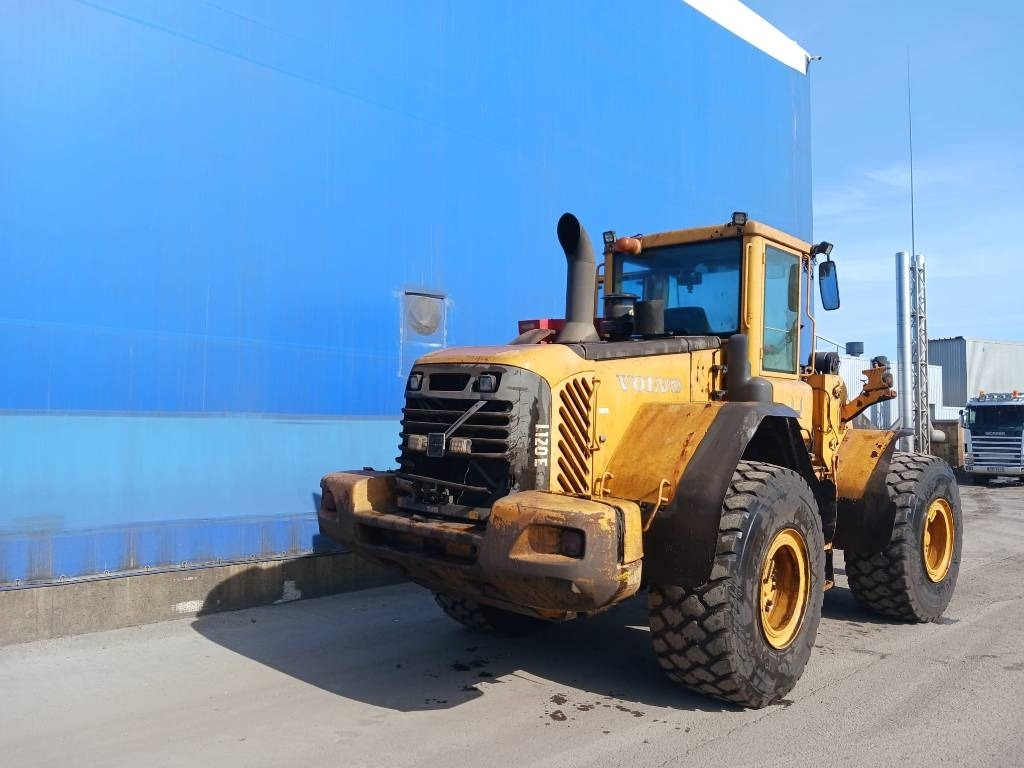 Volvo L 120 E - اللودر بعجل: صورة 4 Volvo L 120 E - اللودر بعجل: صورة 4