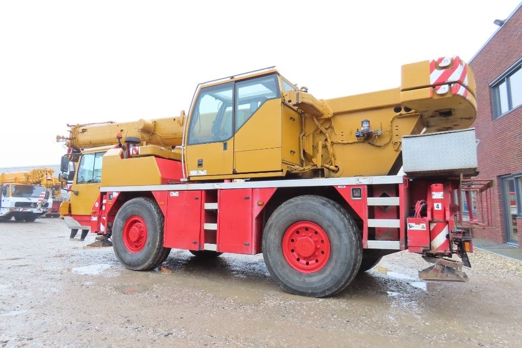 Liebherr LTM 1030-2.1 - رافعة لجميع التضاريس: صورة 4 Liebherr LTM 1030-2.1 - رافعة لجميع التضاريس: صورة 4