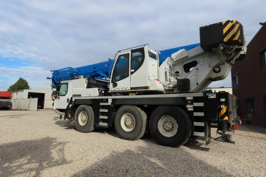 Liebherr LTM 1050-3.1 - رافعة لجميع التضاريس: صورة 4 Liebherr LTM 1050-3.1 - رافعة لجميع التضاريس: صورة 4