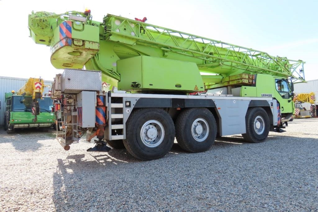 Liebherr LTM 1055-3.2  - رافعة لجميع التضاريس: صورة 3 Liebherr LTM 1055-3.2  - رافعة لجميع التضاريس: صورة 3