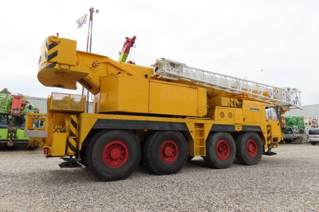 Liebherr LTM 1070-1 - رافعة لجميع التضاريس: صورة 3 Liebherr LTM 1070-1 - رافعة لجميع التضاريس: صورة 3