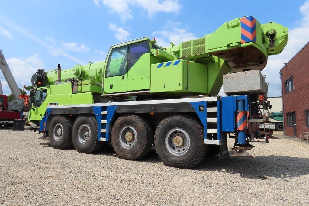 Liebherr LTM 1070-4.1 - رافعة لجميع التضاريس: صورة 4 Liebherr LTM 1070-4.1 - رافعة لجميع التضاريس: صورة 4