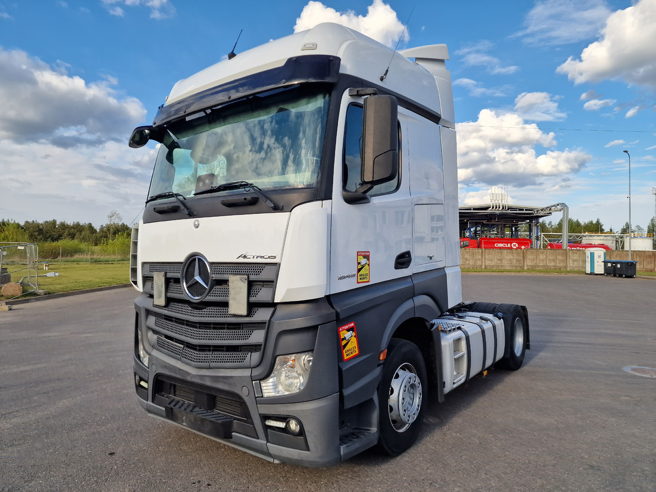 MERCEDES-BENZ Actros 1845 Retarder - وحدة جر: صورة 2 MERCEDES-BENZ Actros 1845 Retarder - وحدة جر: صورة 2