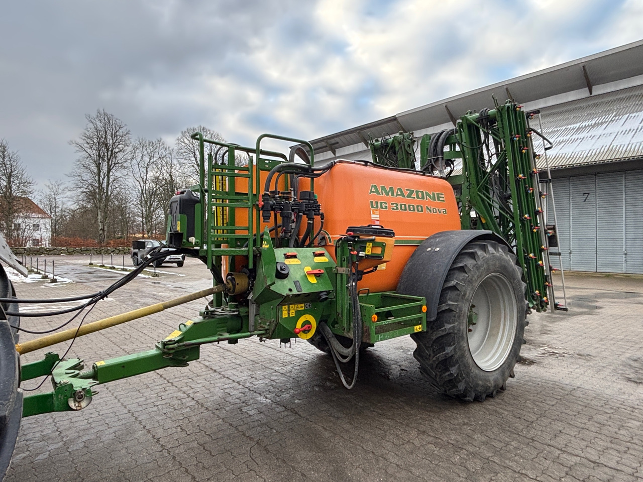 Amazone UG 3000 Nova - بخاخ مقطورة: صورة 1 Amazone UG 3000 Nova - بخاخ مقطورة: صورة 1