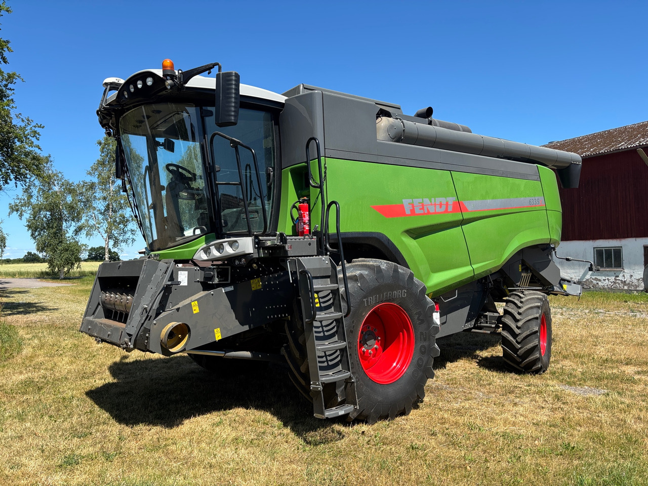 Fendt 6335 C - حصادة موحَّدة: صورة 1 Fendt 6335 C - حصادة موحَّدة: صورة 1