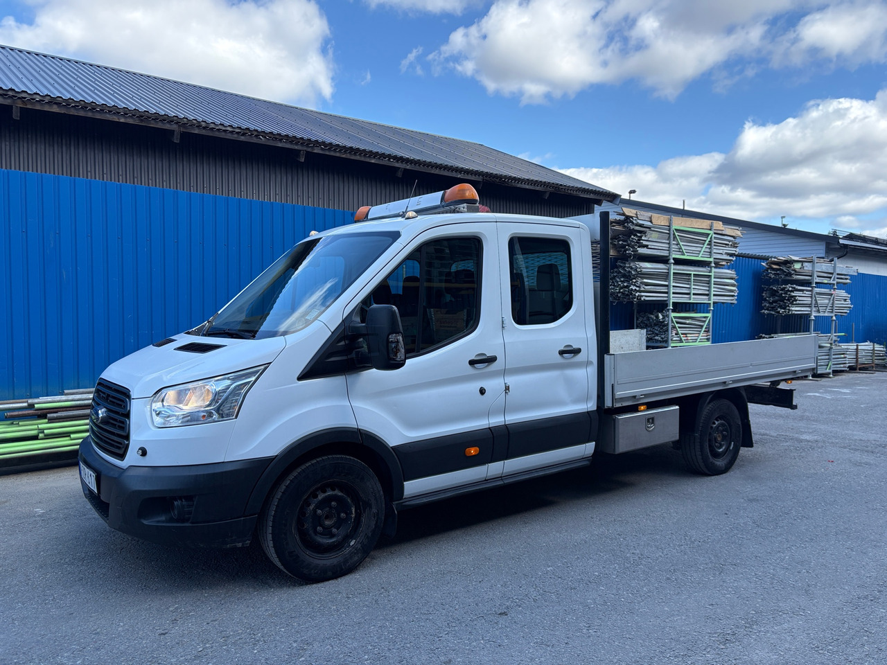 Ford Transit 350 - شاحنة كرين: صورة 1 Ford Transit 350 - شاحنة كرين: صورة 1