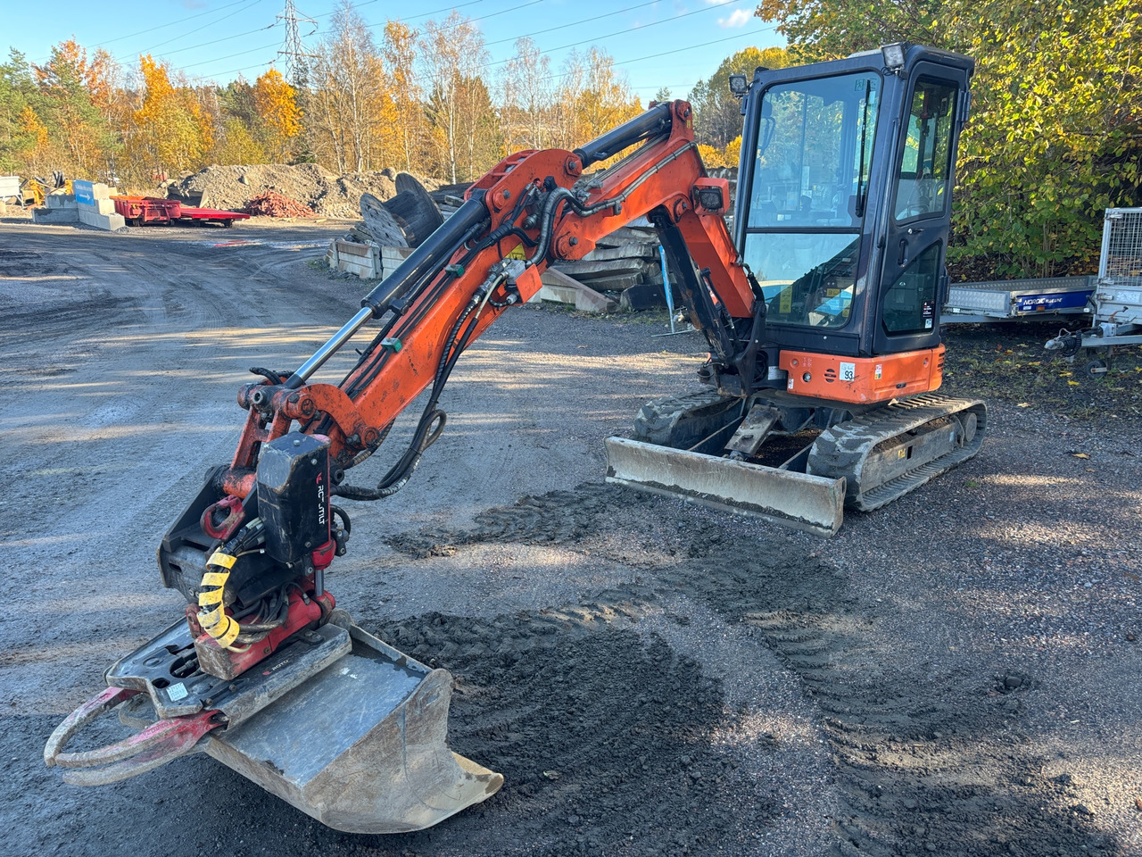Hitachi ZX26U-5A CR - حفارة: صورة 1 Hitachi ZX26U-5A CR - حفارة: صورة 1