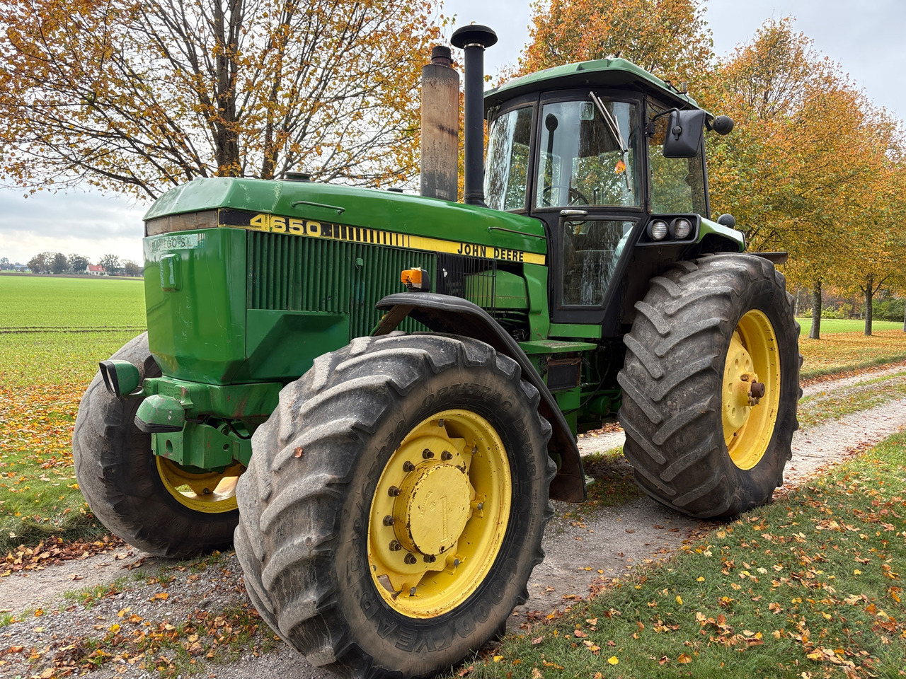 John Deere 4650 - جرار: صورة 1 John Deere 4650 - جرار: صورة 1