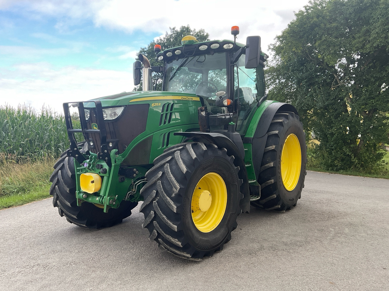 John Deere 6215R - جرار: صورة 1 John Deere 6215R - جرار: صورة 1