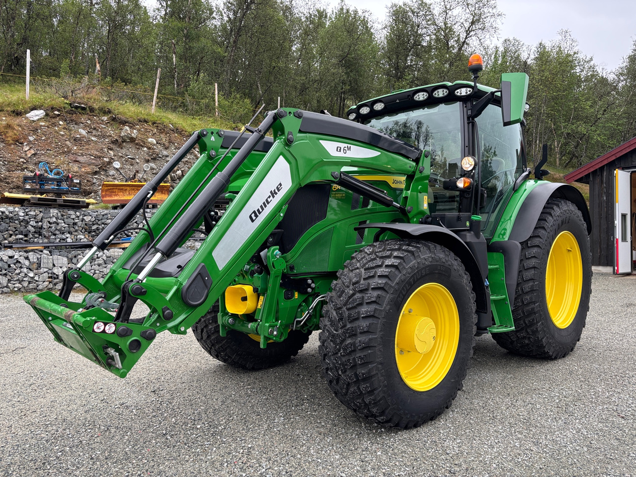 John Deere 6R 185 - جرار: صورة 1 John Deere 6R 185 - جرار: صورة 1