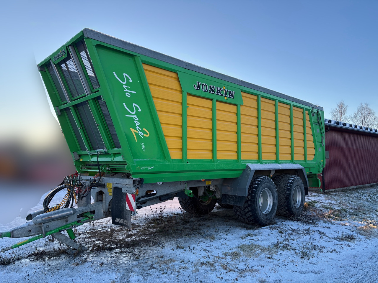 Joskin Silo Space 2 - المقطورة الزراعية: صورة 1 Joskin Silo Space 2 - المقطورة الزراعية: صورة 1