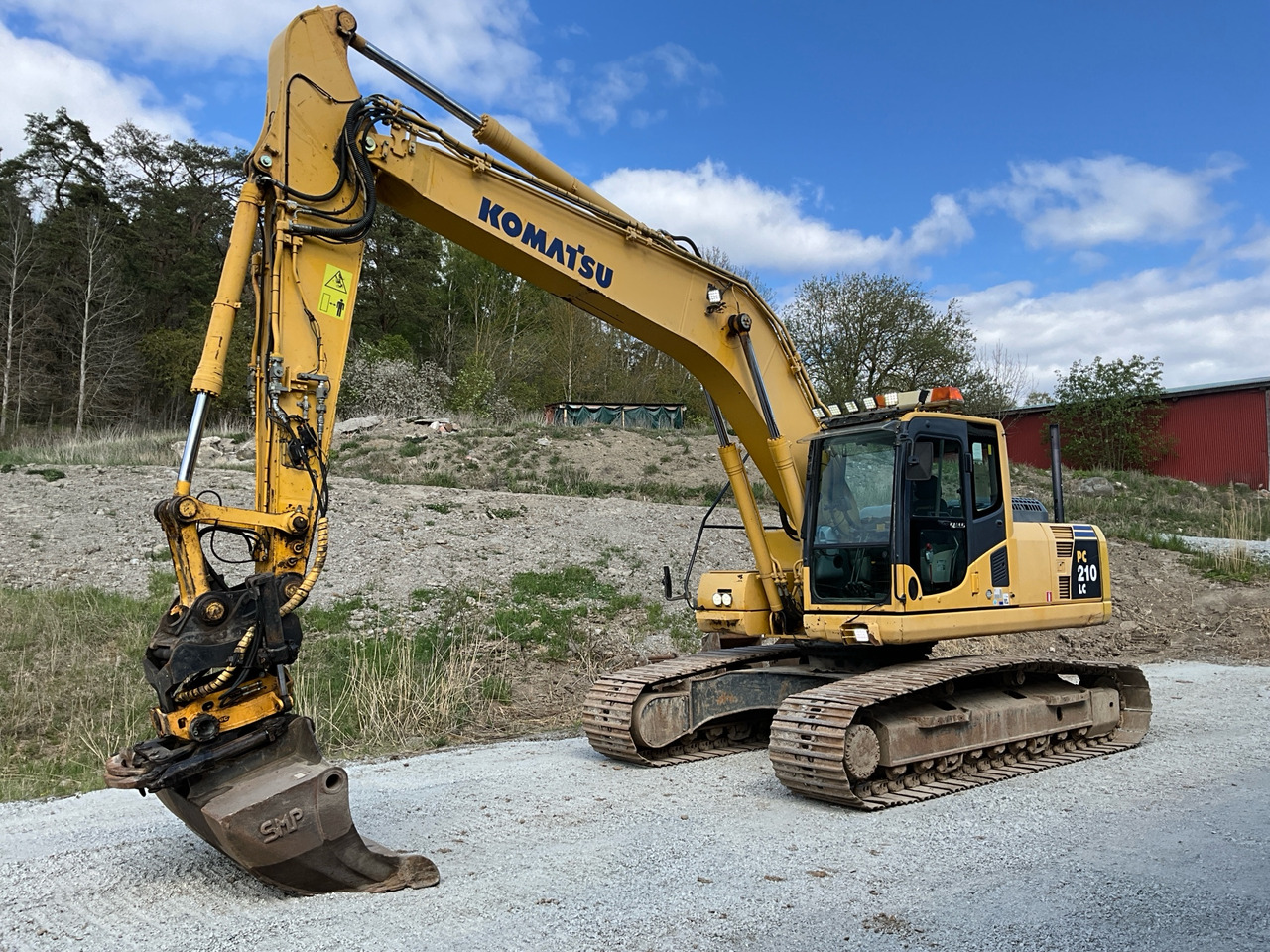 Komatsu PC210LC-8 - حفارة: صورة 1 Komatsu PC210LC-8 - حفارة: صورة 1