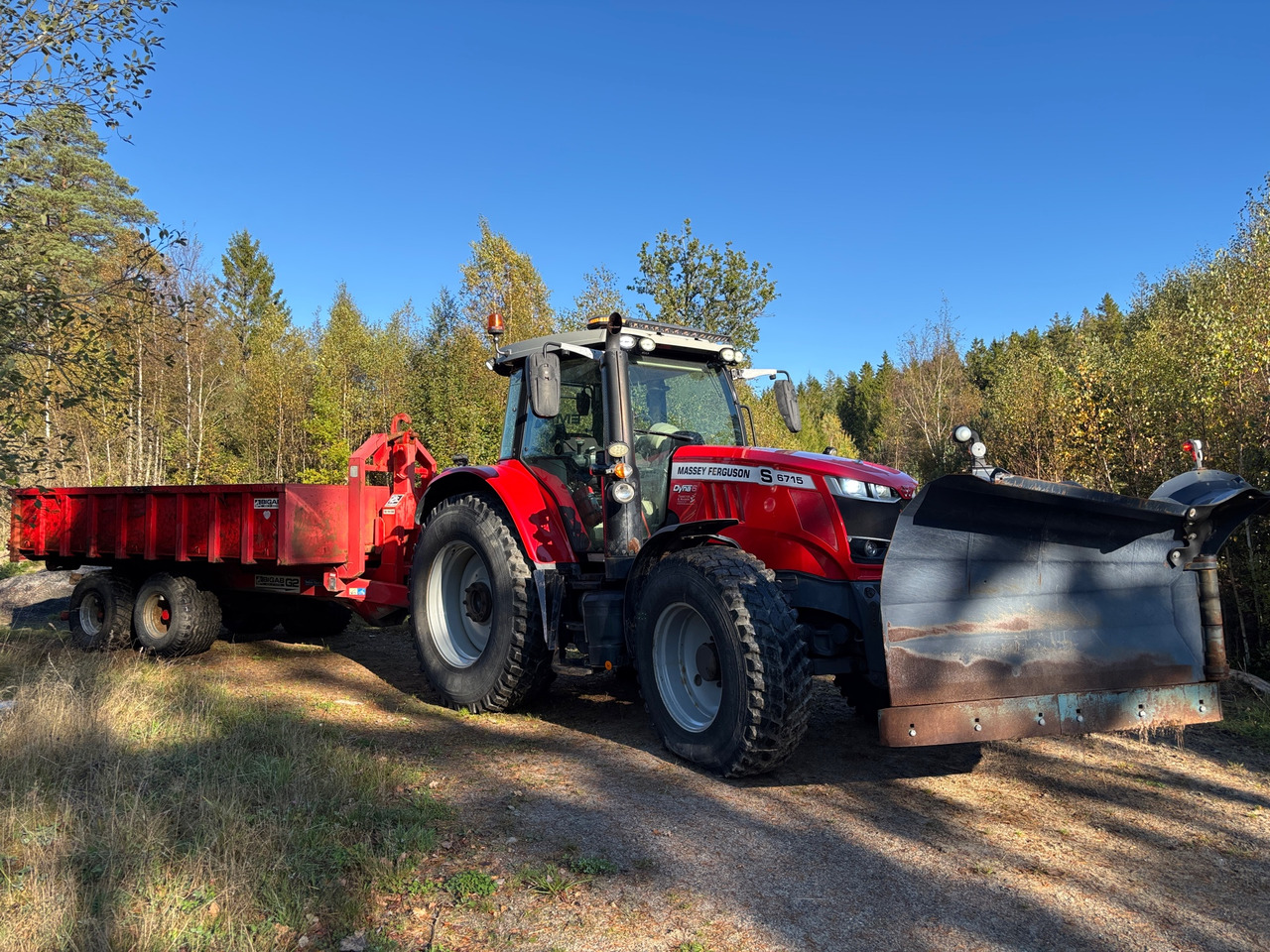 Massey Ferguson 6715S - جرار: صورة 1 Massey Ferguson 6715S - جرار: صورة 1
