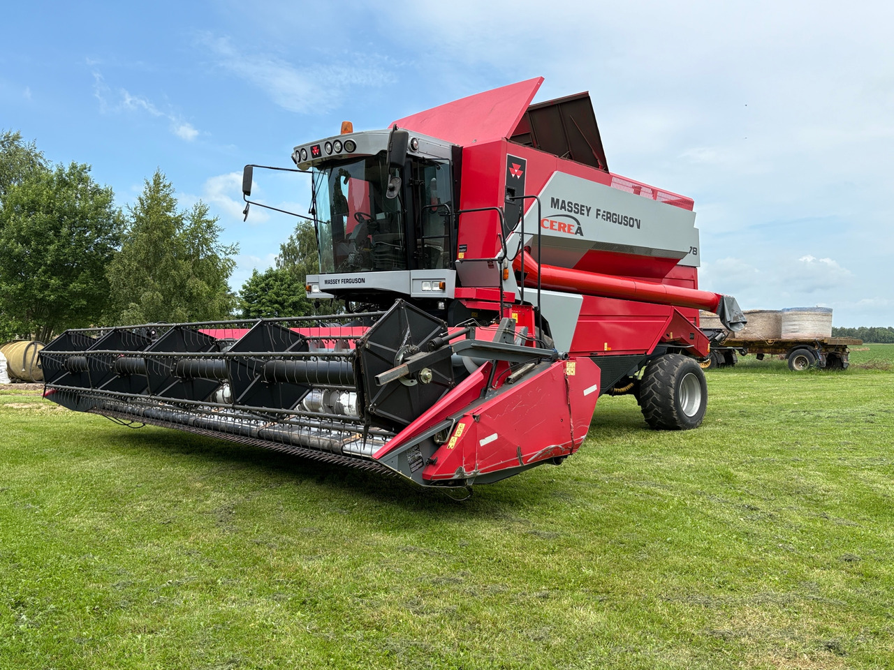 Massey Ferguson 7278 - حصادة موحَّدة: صورة 1 Massey Ferguson 7278 - حصادة موحَّدة: صورة 1