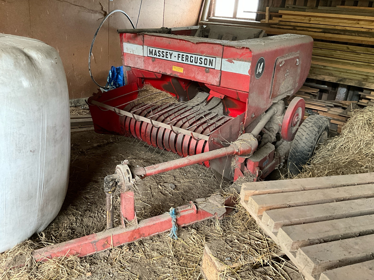 Massey Ferguson MF 14 - مكنة: صورة 1 Massey Ferguson MF 14 - مكنة: صورة 1
