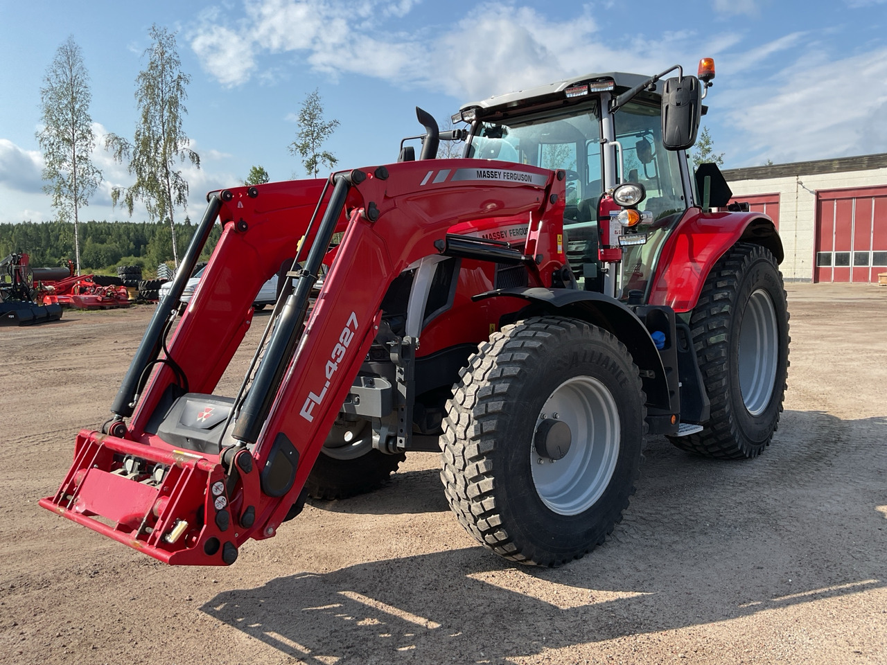 Massey Ferguson MF6S.155 - جرار: صورة 1 Massey Ferguson MF6S.155 - جرار: صورة 1