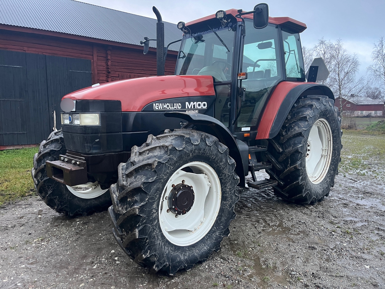 New Holland M100 Turbo - جرار: صورة 1 New Holland M100 Turbo - جرار: صورة 1