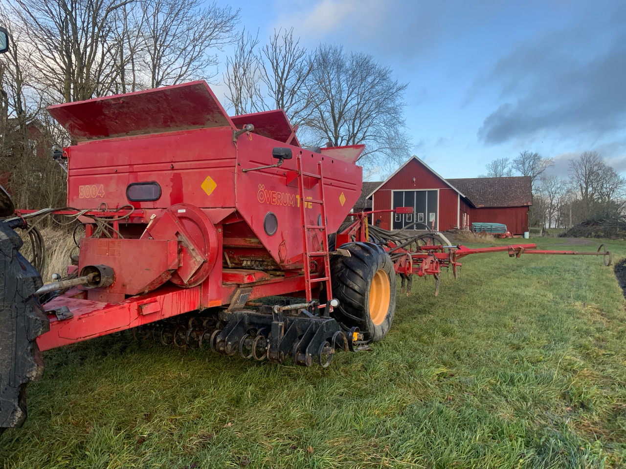 Överum Tive Combi Jet 5004 - معدات البذار: صورة 1 Överum Tive Combi Jet 5004 - معدات البذار: صورة 1