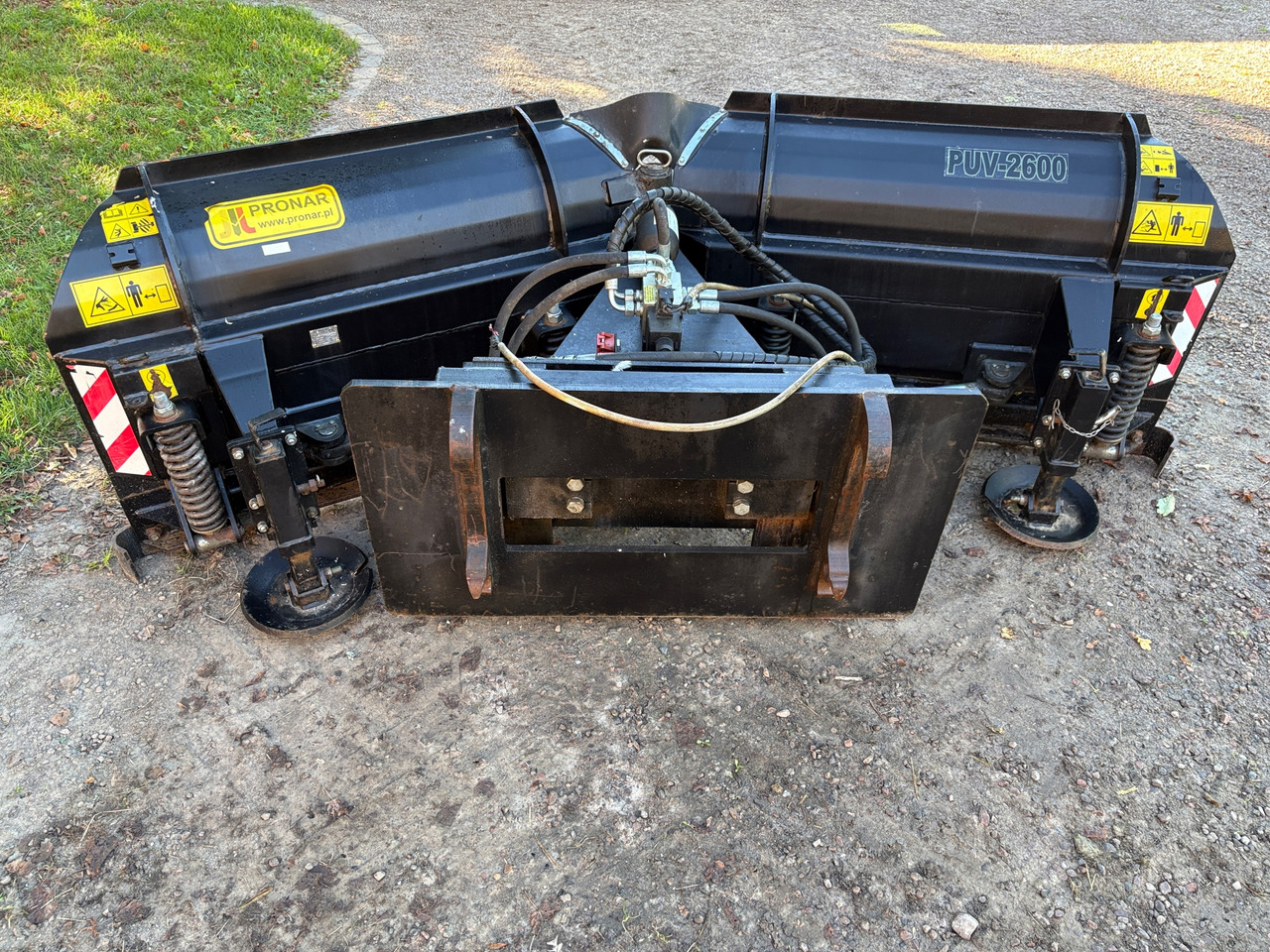 Pronar PUV 2600 - كاسحة ثلوج: صورة 1 Pronar PUV 2600 - كاسحة ثلوج: صورة 1