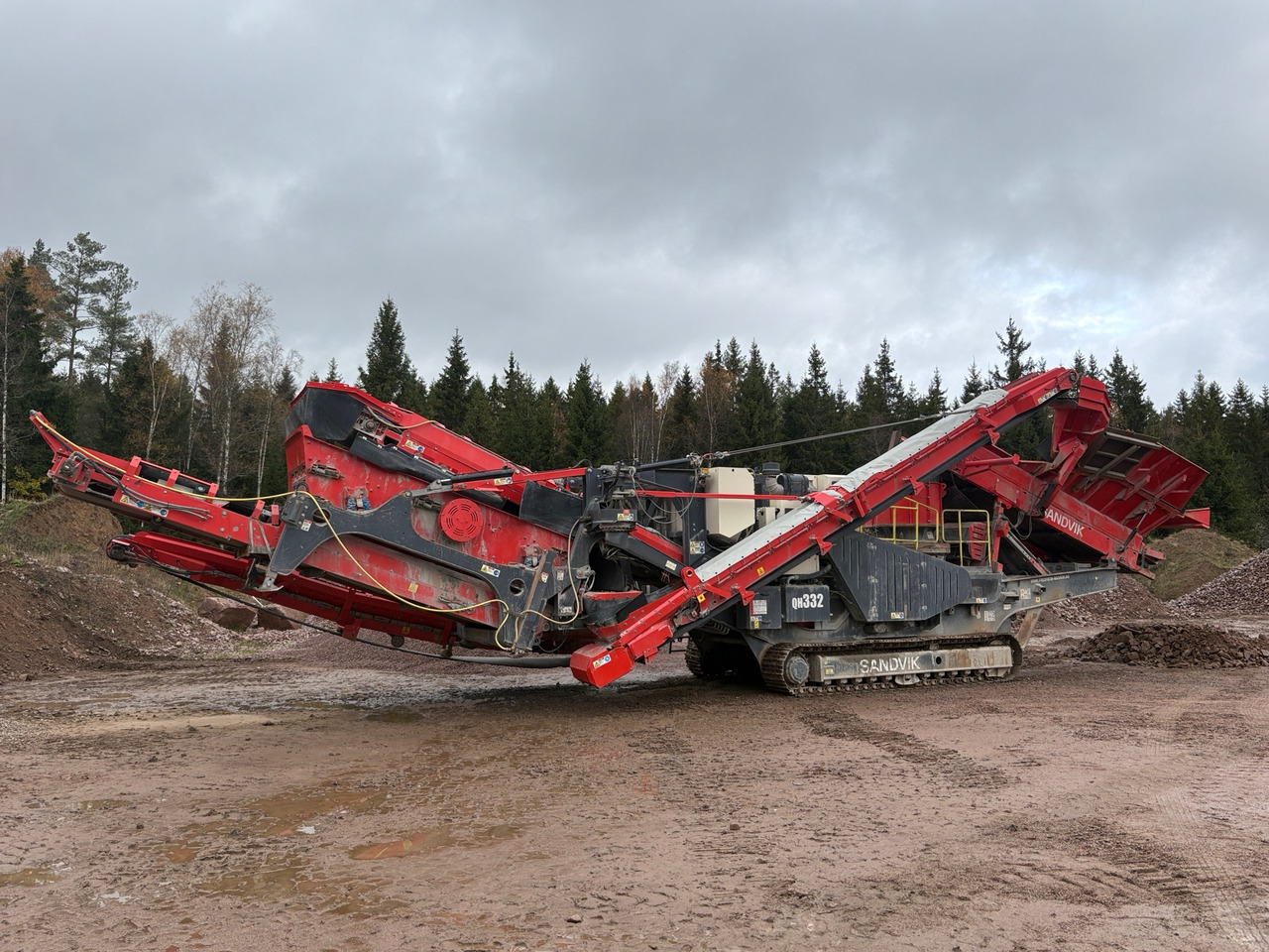 Sandvik QH332 DDHS - كسارة: صورة 1 Sandvik QH332 DDHS - كسارة: صورة 1