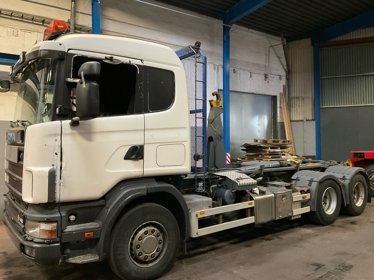 Scania 164/480 - شاحنة ذات خطاف: صورة 1 Scania 164/480 - شاحنة ذات خطاف: صورة 1