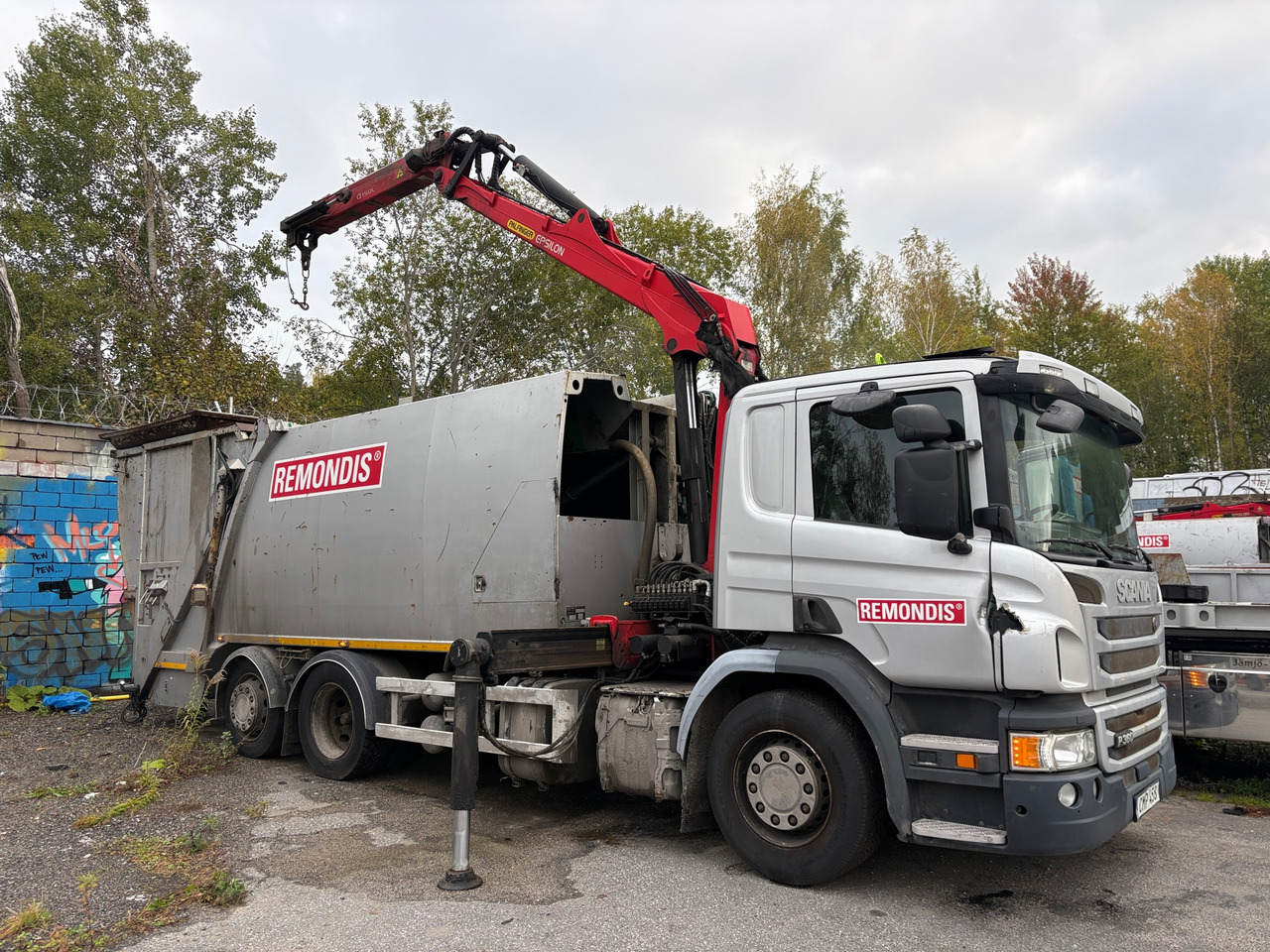 Scania P360 - شاحنة النفايات: صورة 1 Scania P360 - شاحنة النفايات: صورة 1